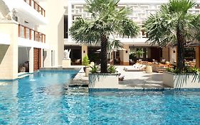 The Bandha Hotel & Suites